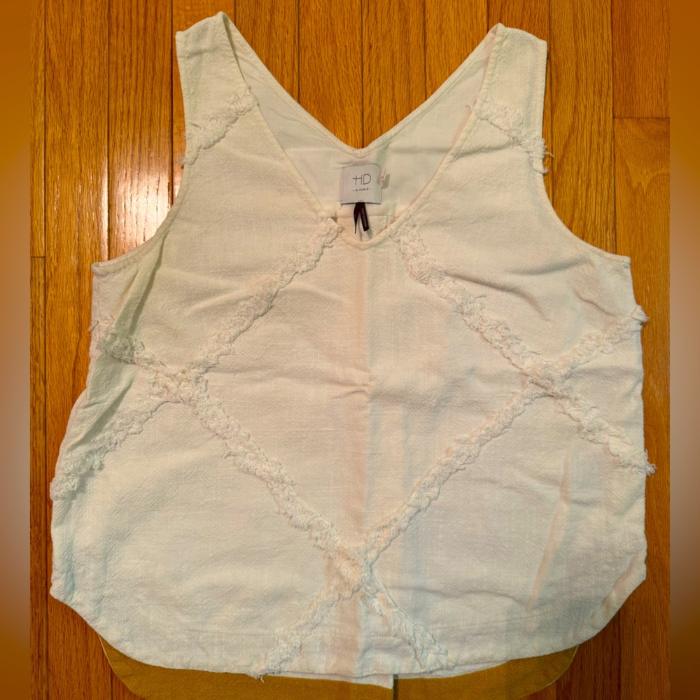 ⚪️ANTHROPOLOGIE beautiful white top! ⚪️